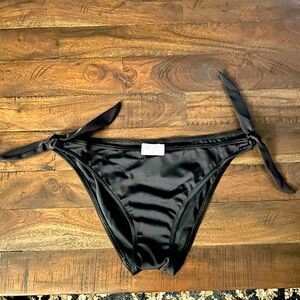 Olaian Women Swim Bottoms Size Large- XL Black NWT